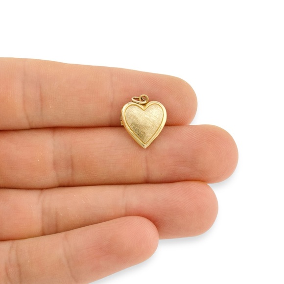 Vintage Heart Shaped Picture Locket Pendant Gold Tone - Picture 5 of 5